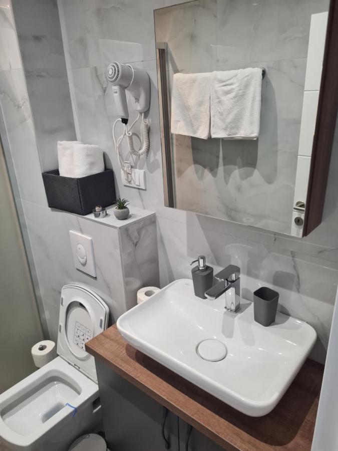 נובי פאזאר Glass Apartmani מראה חיצוני תמונה
