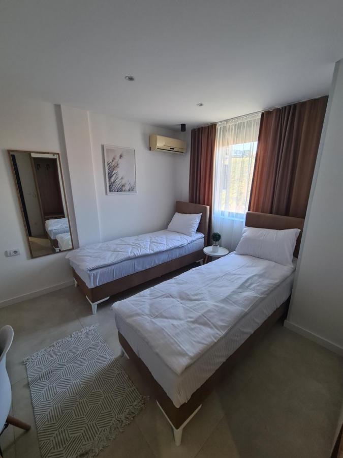 נובי פאזאר Glass Apartmani מראה חיצוני תמונה